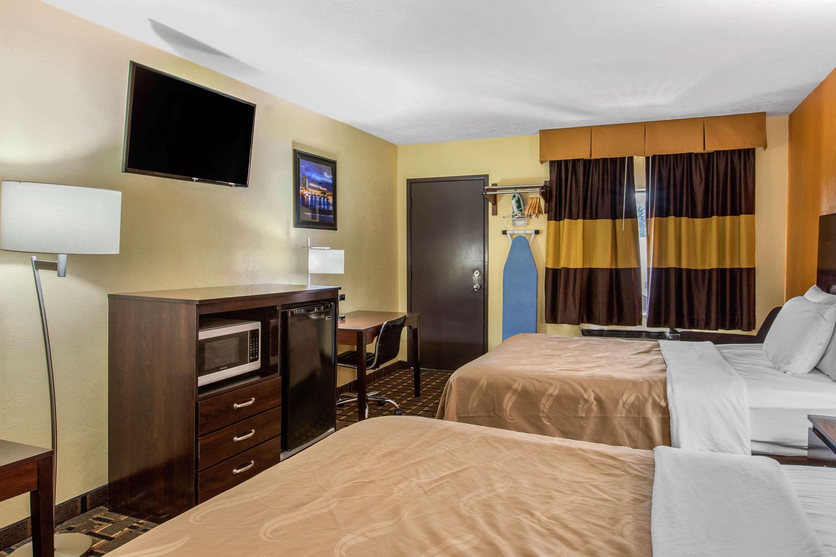 Quality Inn Grand Rapids Near Downtown Wyoming Exteriör bild