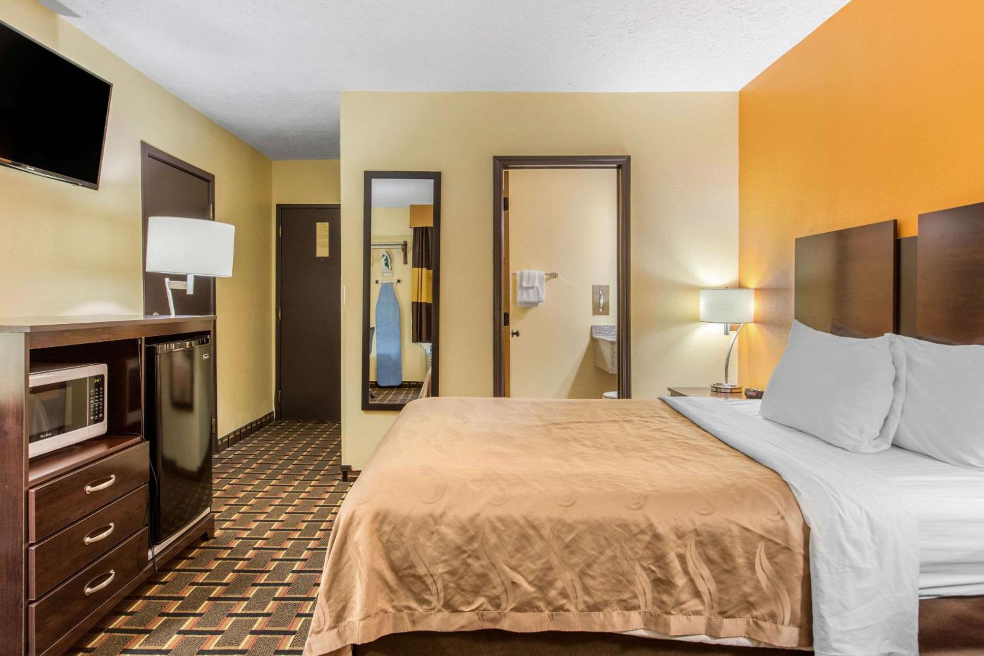 Quality Inn Grand Rapids Near Downtown Wyoming Exteriör bild