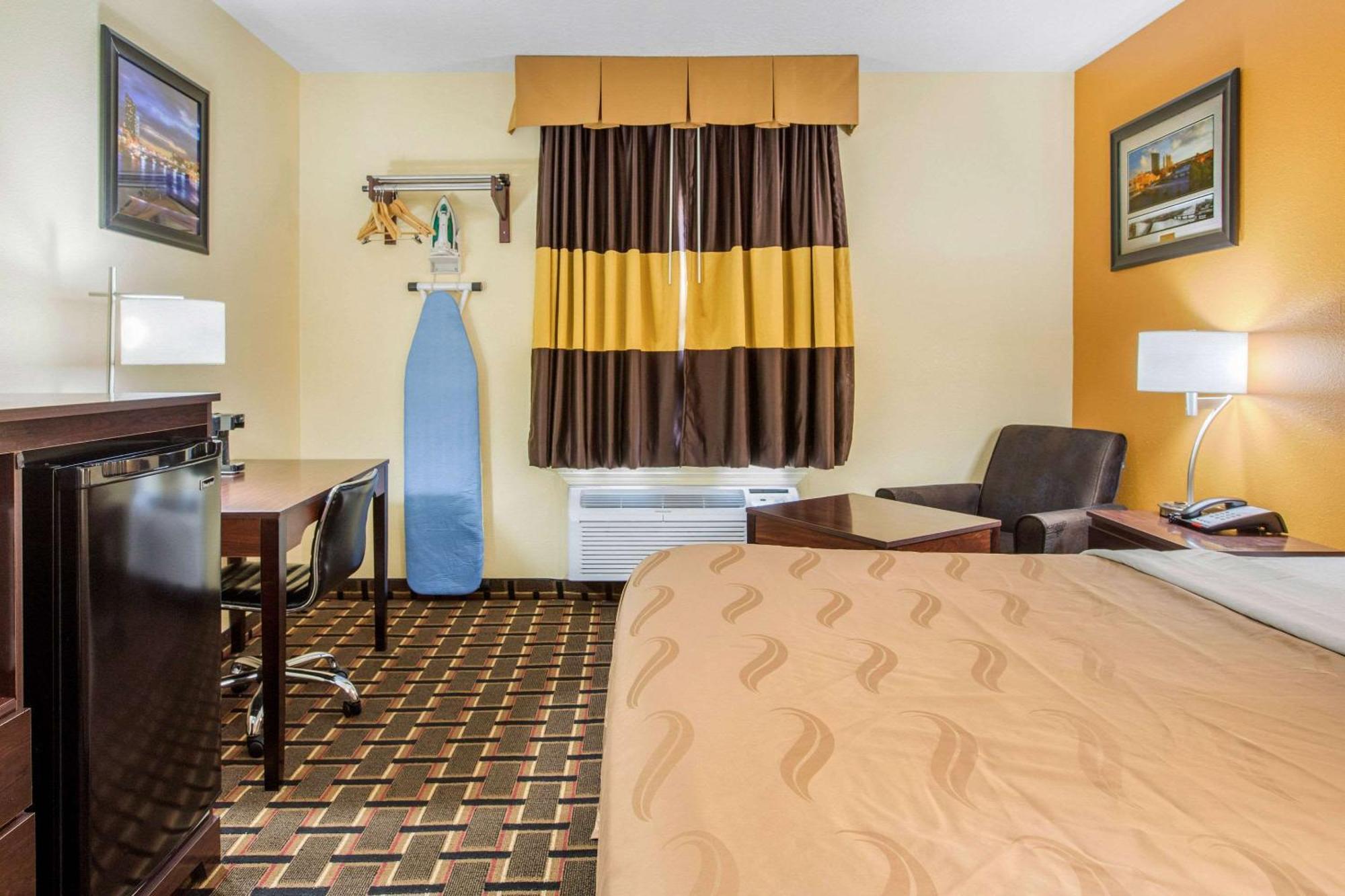 Quality Inn Grand Rapids Near Downtown Wyoming Exteriör bild
