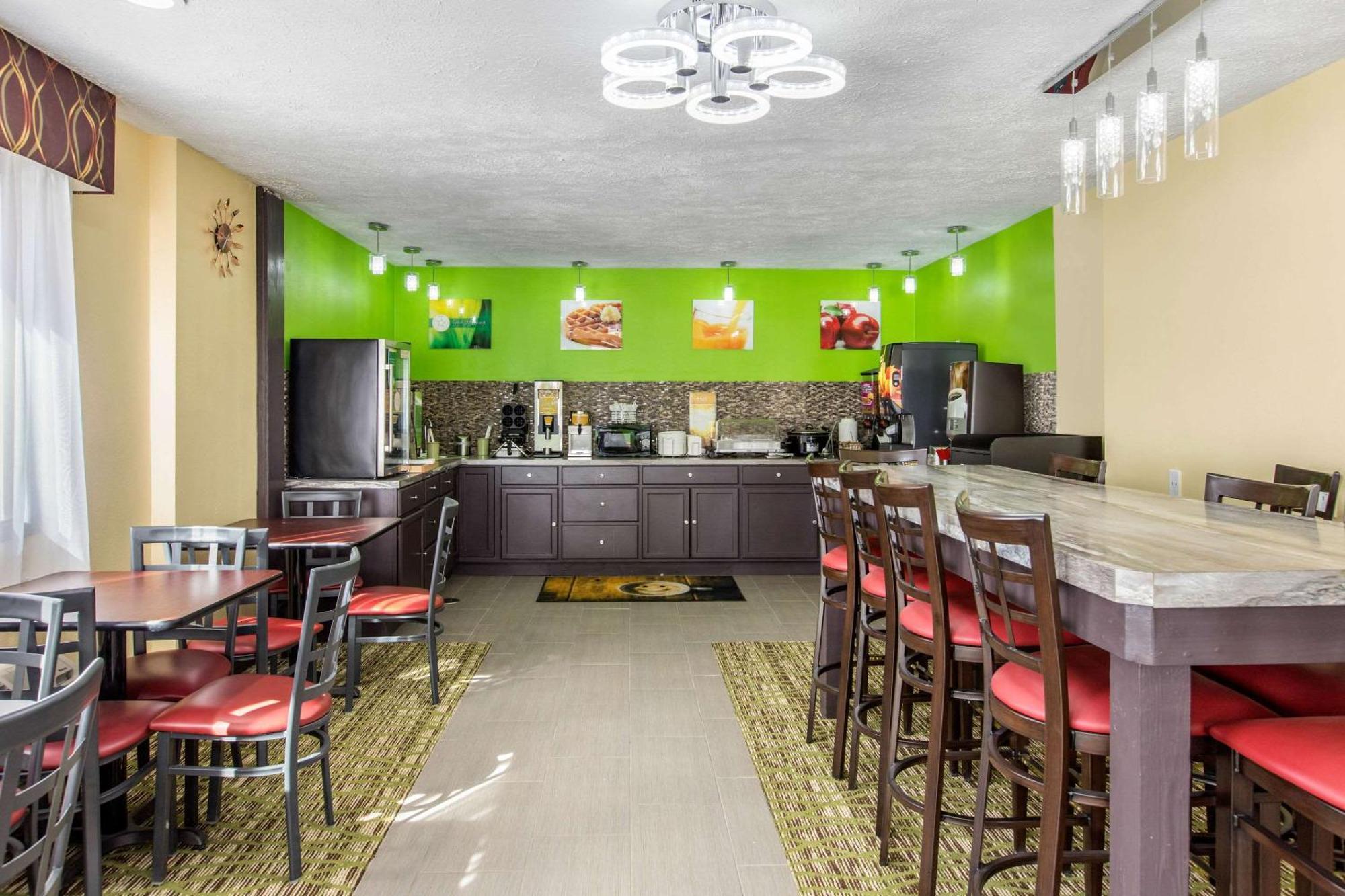 Quality Inn Grand Rapids Near Downtown Wyoming Exteriör bild